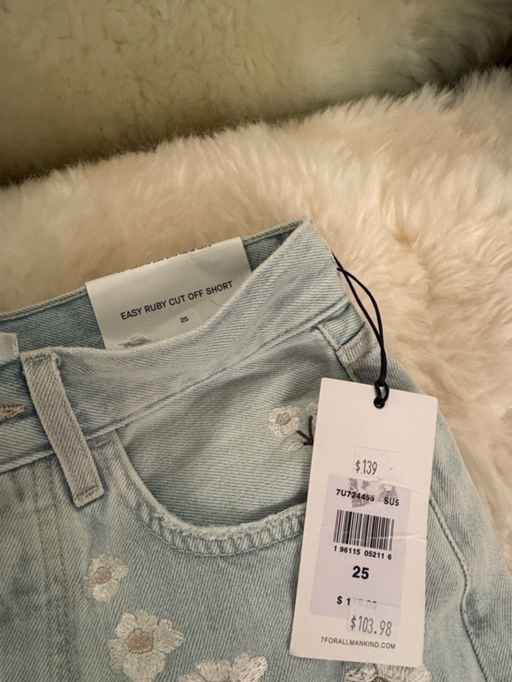 7 For All Mankind Light Blue Embroidered Floral Denim Shorts - Picture 2 of 6